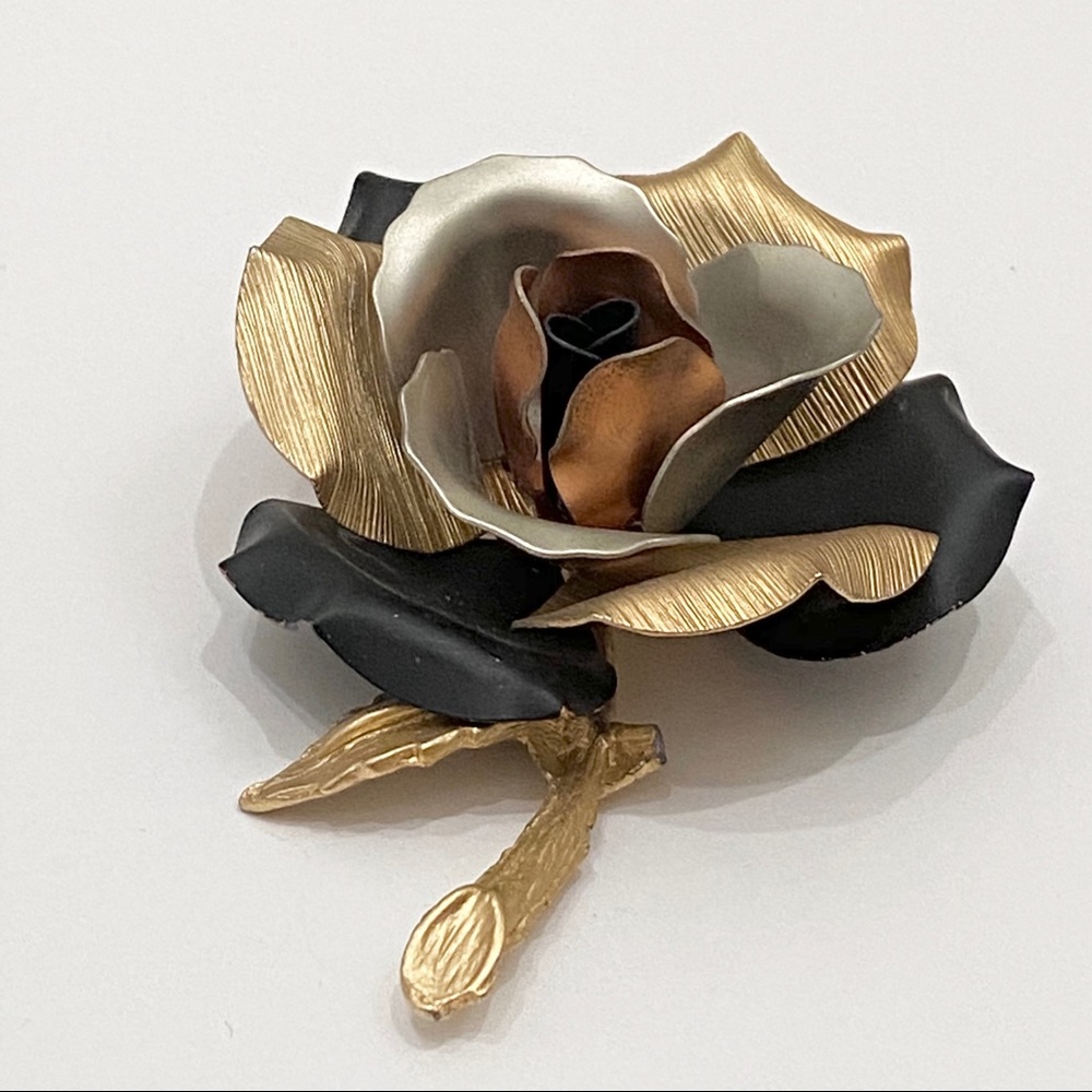 Unsigned Multicolor Large Rose Brooch - image 5